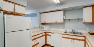 3 Bedroom, 2.5 Bath Condo in Madrona Heights - Water/Sewer/Garbage included! Gallery 4