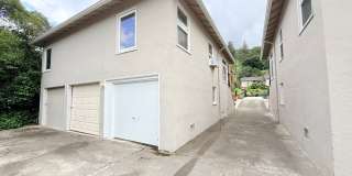 Gorgeous 1BD/1BA, Single-Story Unit in a Charming 4-Plex Near Downtown Lafayette- Available NOW! Gallery 25