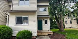4 Bedroom 2.5 Bath Townhouse 4 Bedroom 2.5 Bath Townhouse Gallery 1