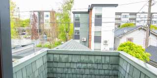 1208 East Barclay Court Gallery 4
