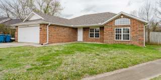 2110 SE Atherton Circle Gallery 1