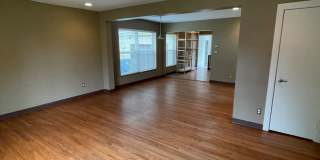 Updated Florence Park South Bungalow! 2 Bed, 1 Bath - Open Floorplan! Gallery 4