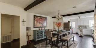 Charming 3 Bedroom Home Near Woodlawn Lake in Central San Antonio Gallery 7