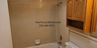 2 story Condo with 2 bedrooms a loft and 2 1/2 baths Gallery 47