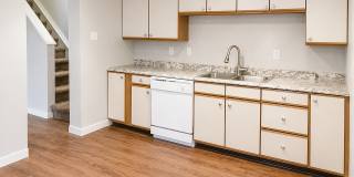 ***South Side Duplex Apartment For Rent * Pet Friendly * Walk to E. Carson St. * Available Now * Renovated *** Gallery 19