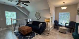 1 Bedroom Renovated Garage Apartment Gallery 5