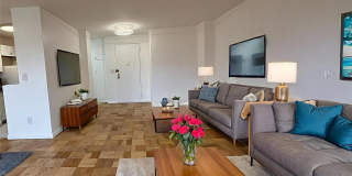 16 Lake Street unit: 7B Gallery 1