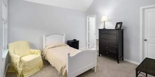 1940 Thorncliffe Lane Gallery 11