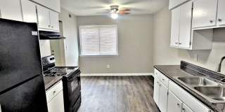 Avalon Cove Townhomes Gallery 22
