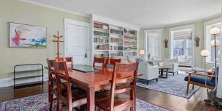 Stunning 3 bedroom main floor unit in prime Saint Paul location. Gallery 14