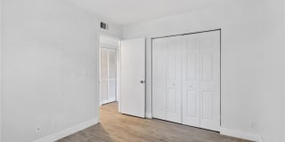 1564 SE Royal Green Circle Gallery 20