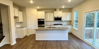 Elegant Townhome located in Ballantyne! Gallery 17