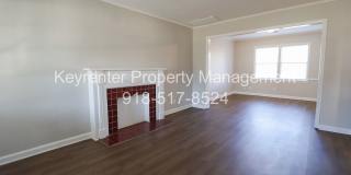 Cozy 2 Bedroom 1 Bathroom Home In Kendall-Whittier Gallery 4