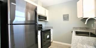 Beautifully updated 1 bedroom apartment within walking distance to the beach! Gallery 18