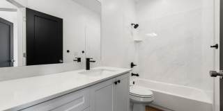 Beautiful 3 Bedroom 2.5 Bathroom Home Gallery 16