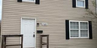 Three Bedroom 1.5 Bathroom House Gallery 1