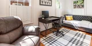 116 E 55th St Gallery 17