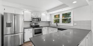 Stunning 4 Bedroom Columbia Highlands Home for Lease - 14103 SE McGillivray Blvd Gallery 11