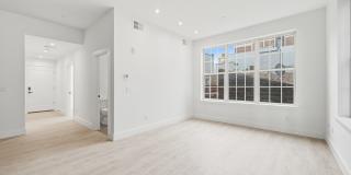 326 North 12th Street Gallery 10