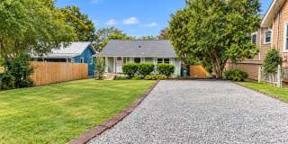 Recently Renovated Cottage in Asheville- Close to the VA Hospital Gallery 1