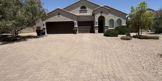 4 bedroom plus Den 3 car garage with sparkling pool Vail School District Gallery 1