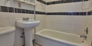 2 Bed 1 Bath Upperr unit apartment in a Duplex Gallery 14