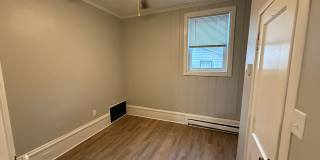 Charming Lower Unit 1 Bedroom with Gourmet Kitchen Gallery 8