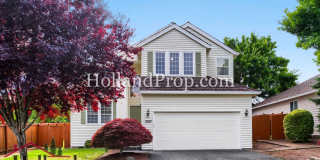 Modern 4-Bedroom Home with Fireplace & Private Backyard in Beaverton Gallery 1