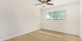 220 E MCKINLEY Street Gallery 23