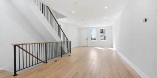 222 HERMITAGE Street Gallery 6
