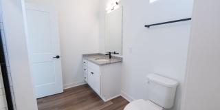 1460 Grant Gallery 22