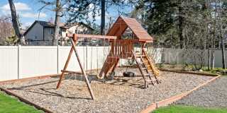 Fully Fenced  4 Bed 3 Baths Newer Construction Home Gallery 30