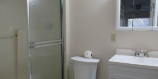 2br/2ba Duplex with Lakeview Gallery 26