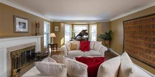 19451 ARGYLE Crescent Gallery 4
