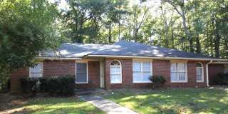 Duplex Available in Kurt Circle! Gallery 1