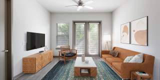 Crest at Park Central Apartments Gallery 16