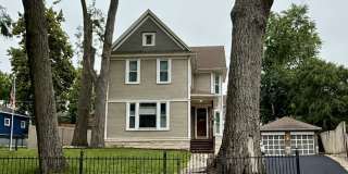 402 Whitney Avenue Gallery 1