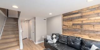 1825 LIGHT Street Gallery 28