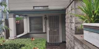 521 T St #C - $400 Off First Month's Rent Gallery 1