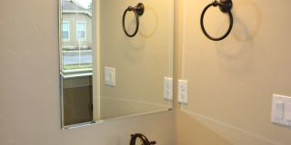 Beautiful Parkland Townhome in SW Redmond Gallery 6