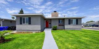 Private Turfed Yard! Large 5 Bed / 3 Bath House on Dorothy (Lease out, pending signatures. Check back in a few days!) Private Turfed Yard! Large 5 Bed / 3 Bath House on Dorothy (Lease out, pending signatures. Check back in a few days!) Gallery 1