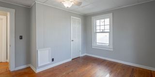209 S Moss Avenue Gallery 19