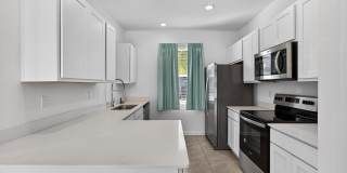 125 ELMHURST Lane Gallery 1