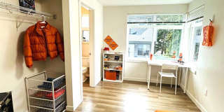 Radian Gallery 13