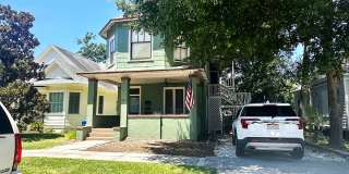 Great downtown location just 1-1/2 blocks off Centre St.! Gallery 1