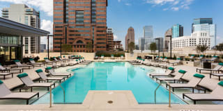 Nine15 Midtown Gallery 4