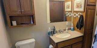 1940 Larkspur Drive Furnished Basement Apartment 1940 Larkspur Drive Furnished Basement Apartment Gallery 10