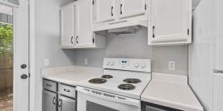 Great Location - 3/2 close to Downtown Bentonville! Gallery 13