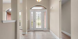 Spacious 4-Bedroom Home - Great Location Gallery 3
