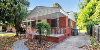 3 Bedroom Home located in Lincoln Heights! 3 Bedroom Home located in Lincoln Heights! Gallery 1